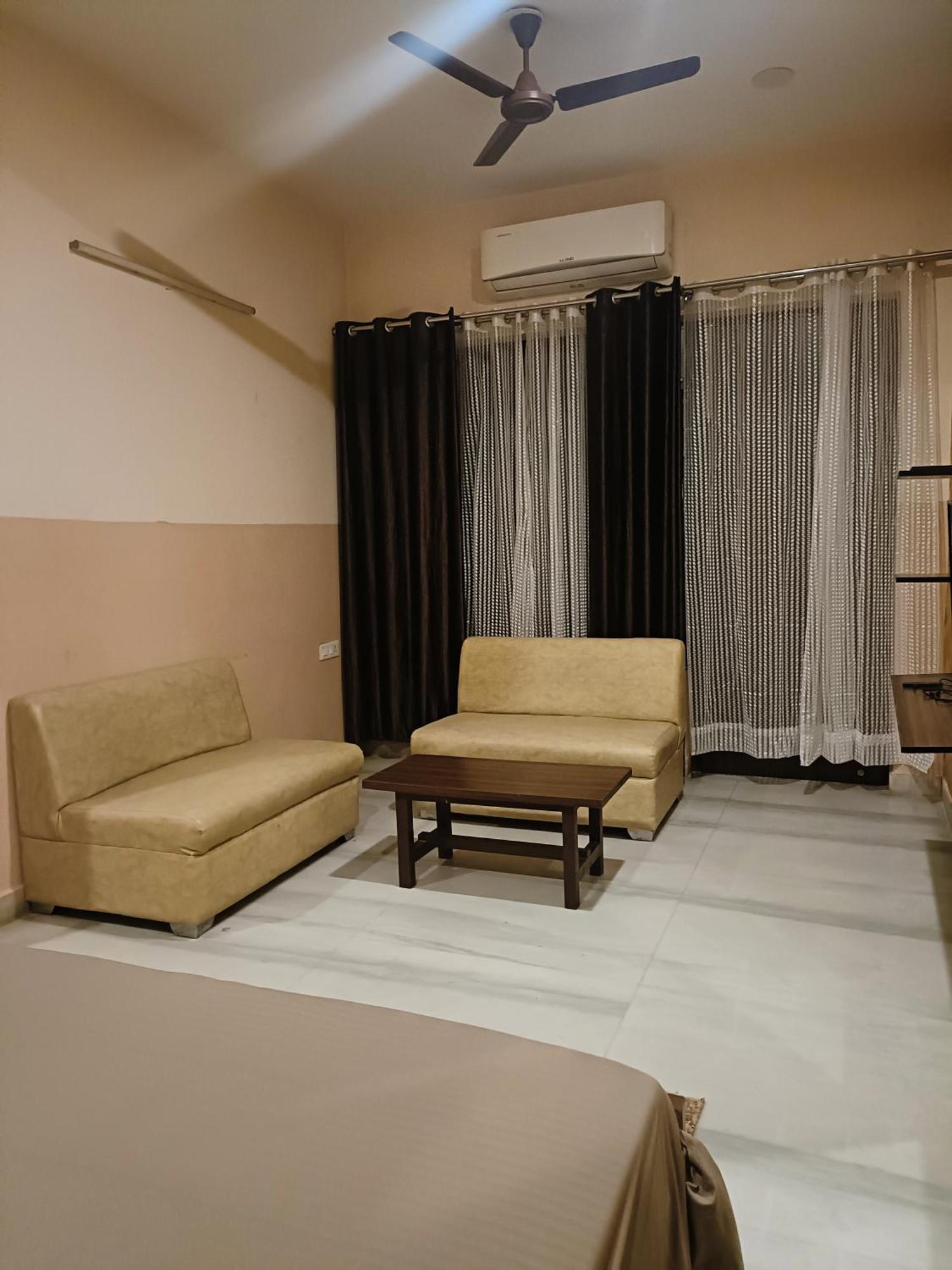 Apartamento Mi Casa Sector 47 Gurgaon Exterior foto