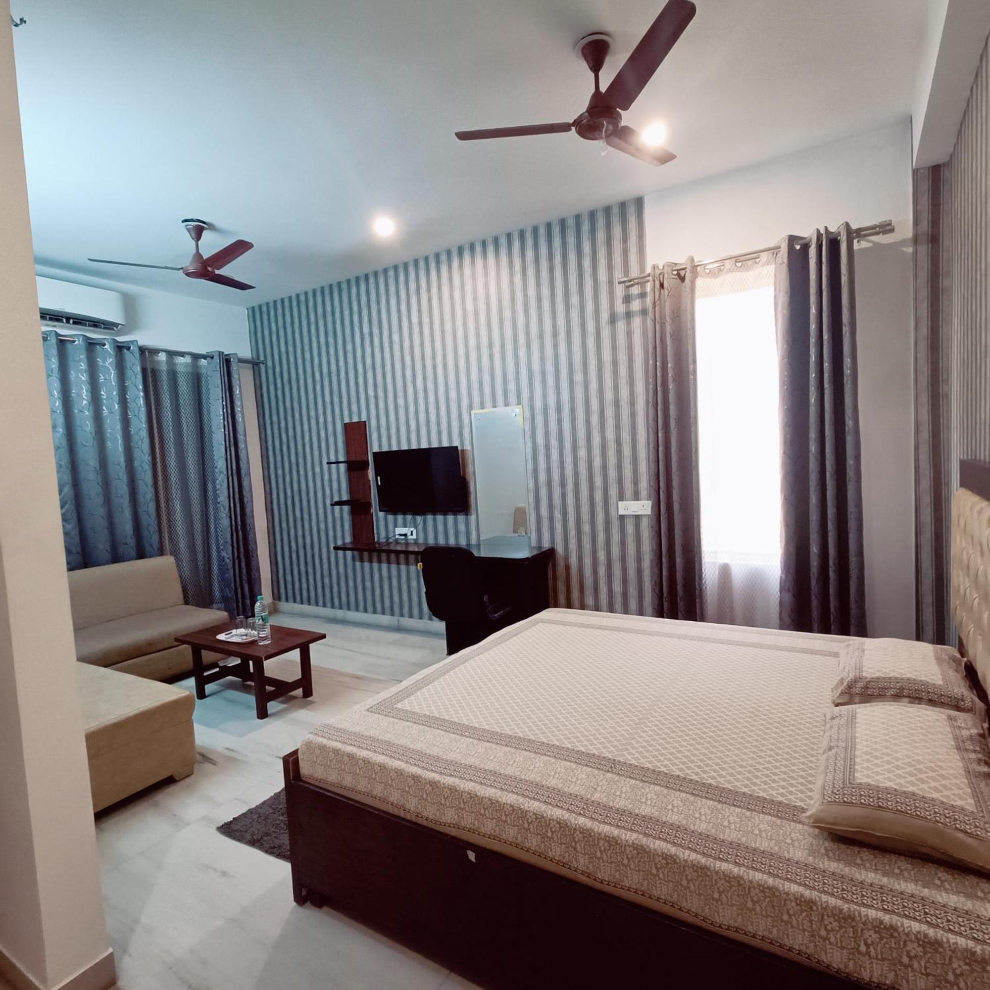 Apartamento Mi Casa Sector 47 Gurgaon Exterior foto