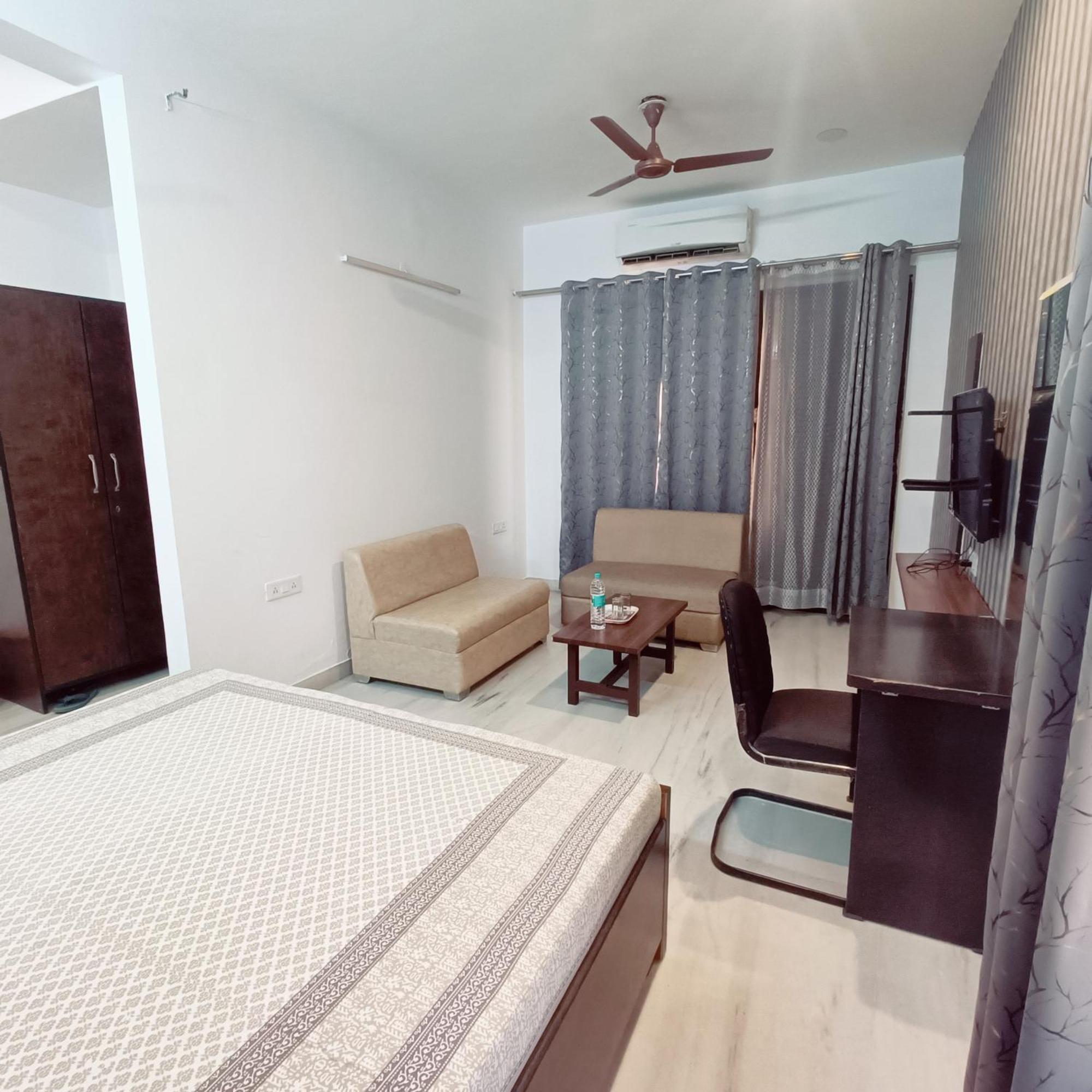 Apartamento Mi Casa Sector 47 Gurgaon Exterior foto