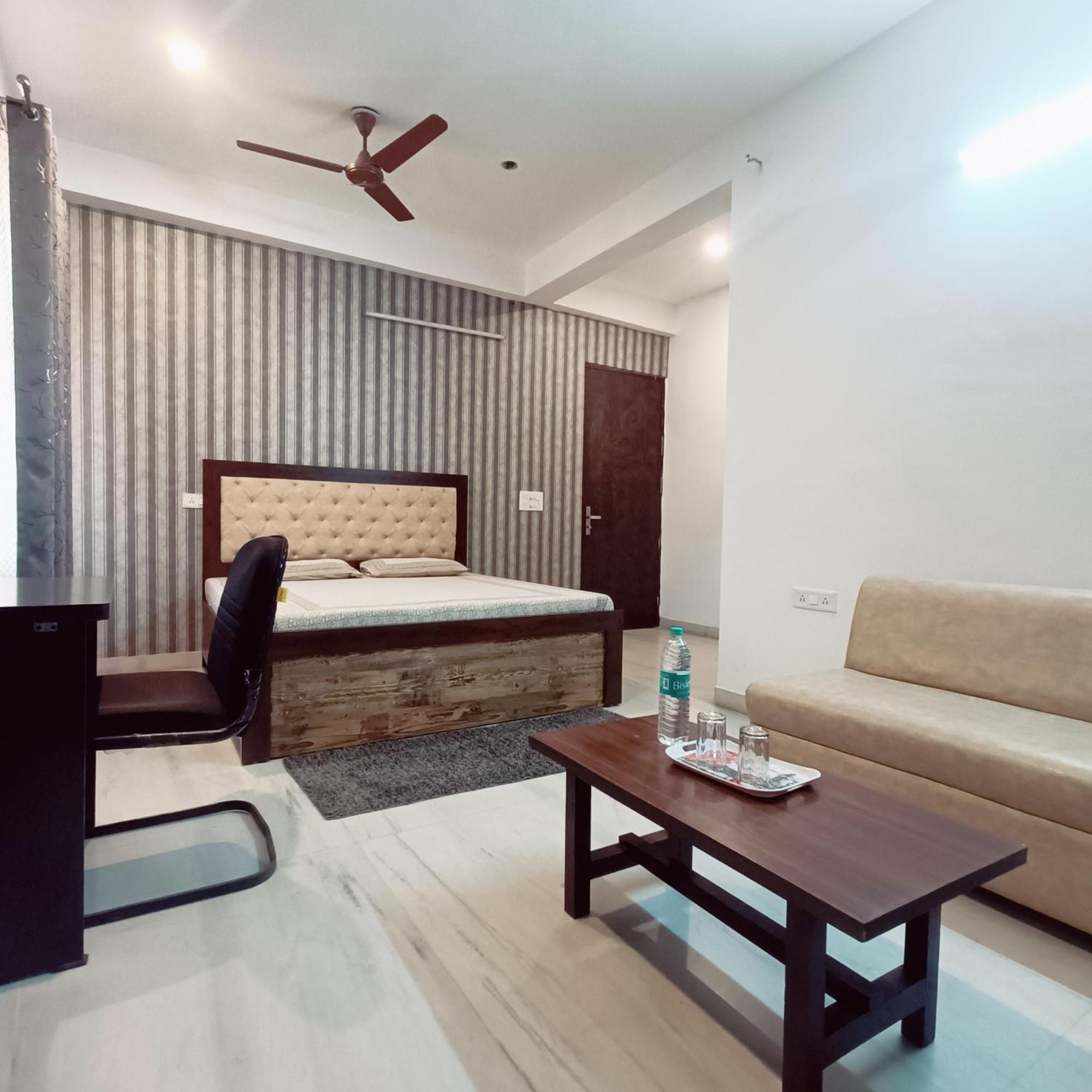Apartamento Mi Casa Sector 47 Gurgaon Exterior foto